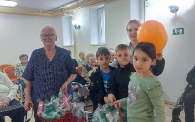 Posjet učenika 2.a i 2.b te članova Učeničke zadruge Listek Domu za starije osobe Dubrava